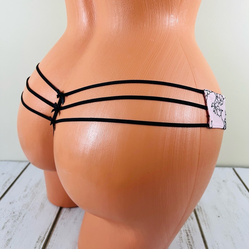 Victoria’s Secret Strappy V-String Sexy Thong Pantie Retired Vintage